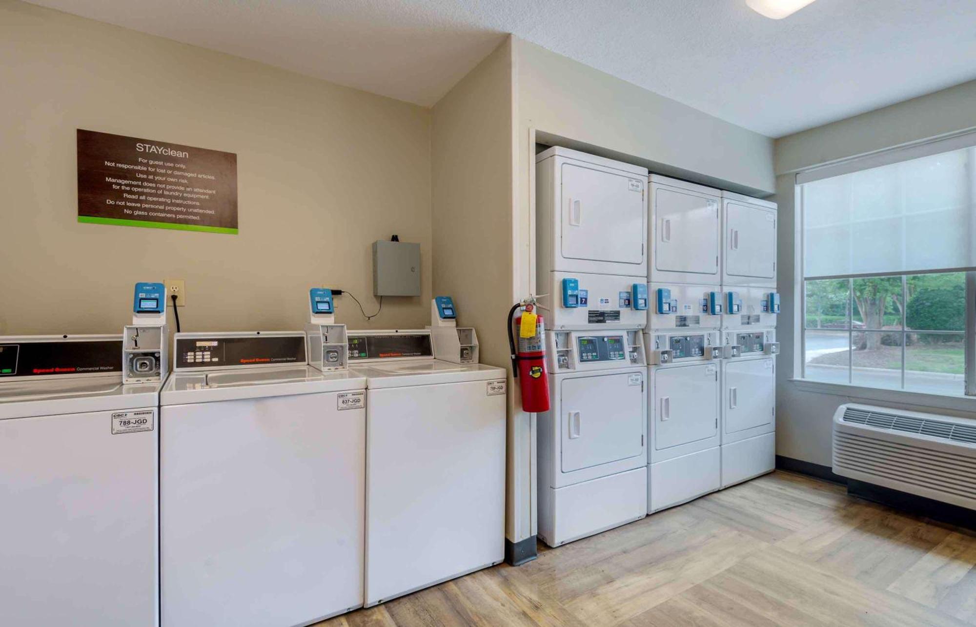 Extended Stay America Select Suites - Charlotte - Airport Bagian luar foto
