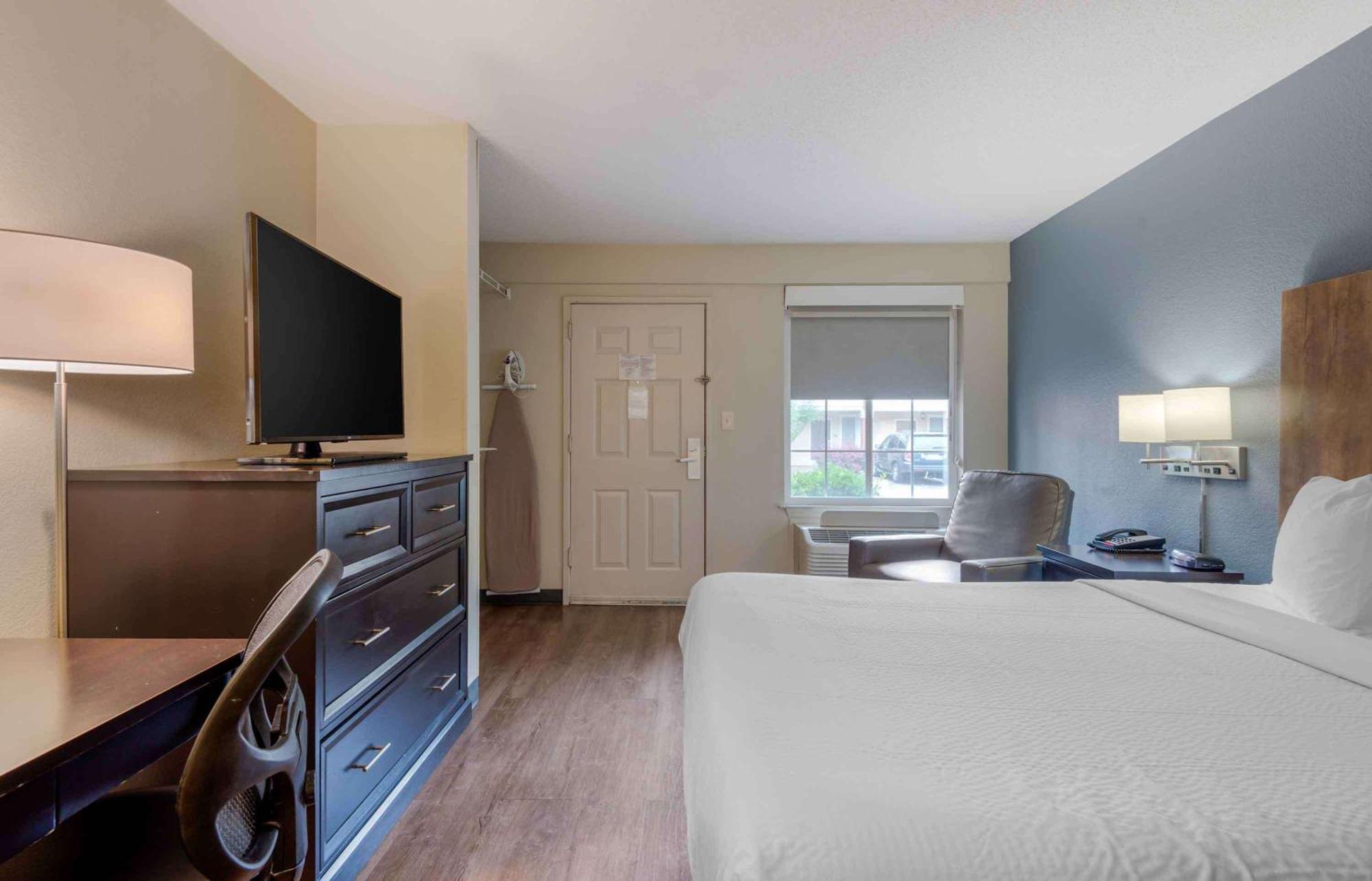 Extended Stay America Select Suites - Charlotte - Airport Bagian luar foto