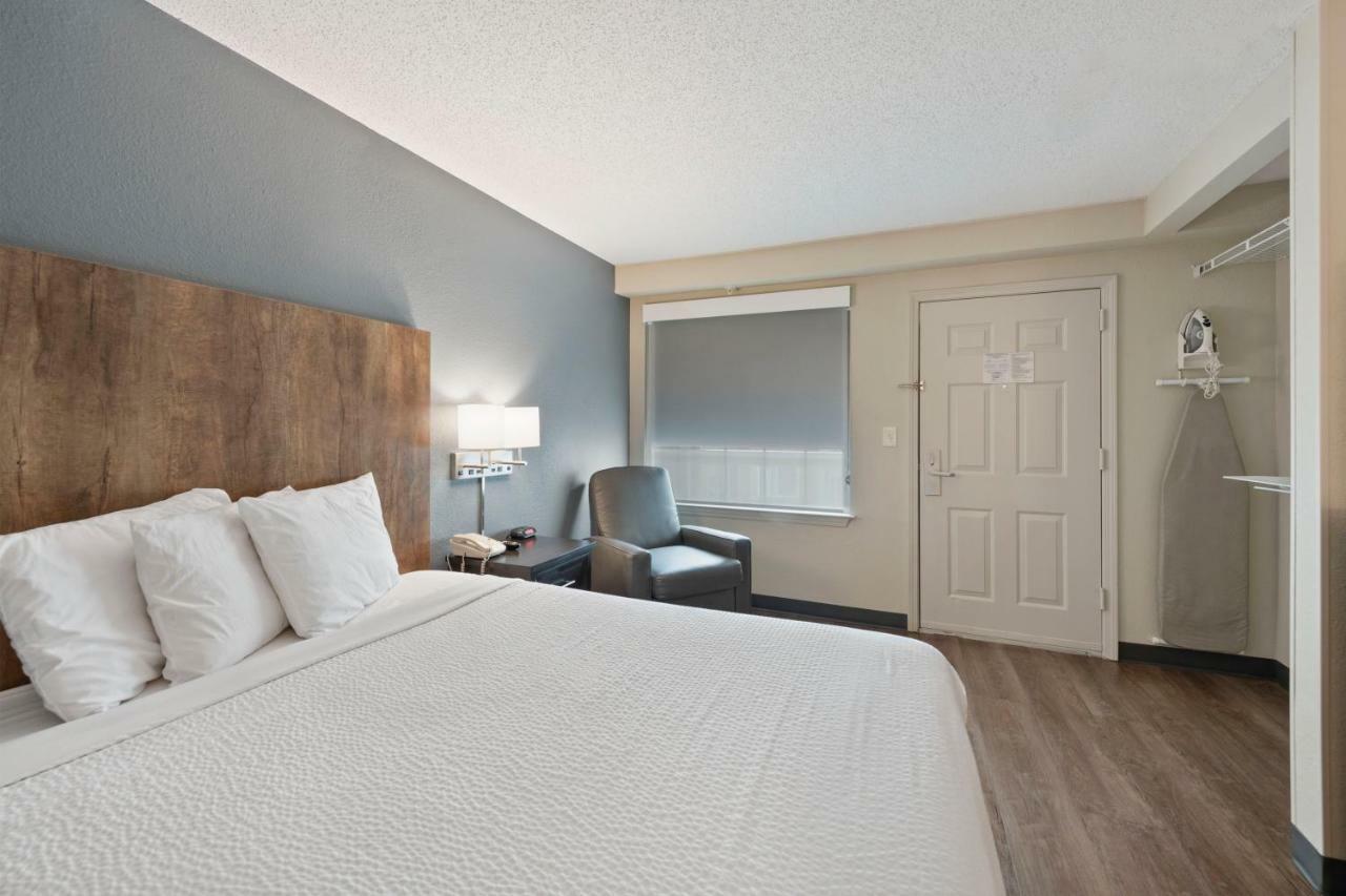 Extended Stay America Select Suites - Charlotte - Airport Bagian luar foto